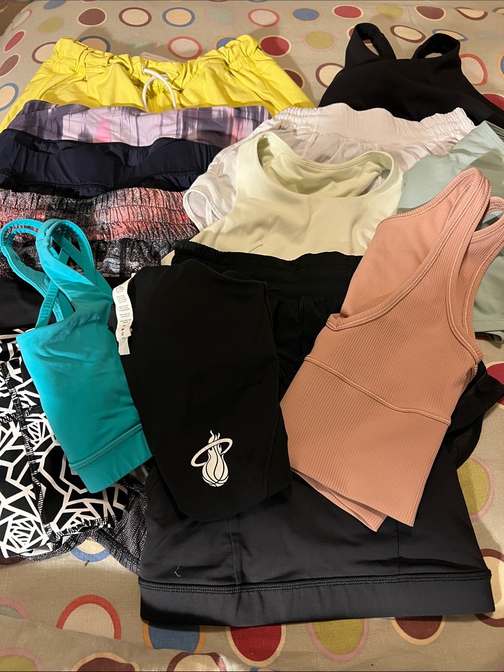 Lululemon bundle! Lot of 15 items